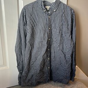 Men’s plaid button down shirt